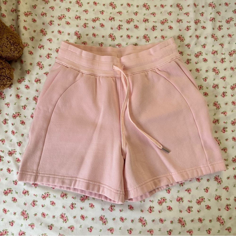 Lululemon Scuba shorts in Strawberry Milkshake